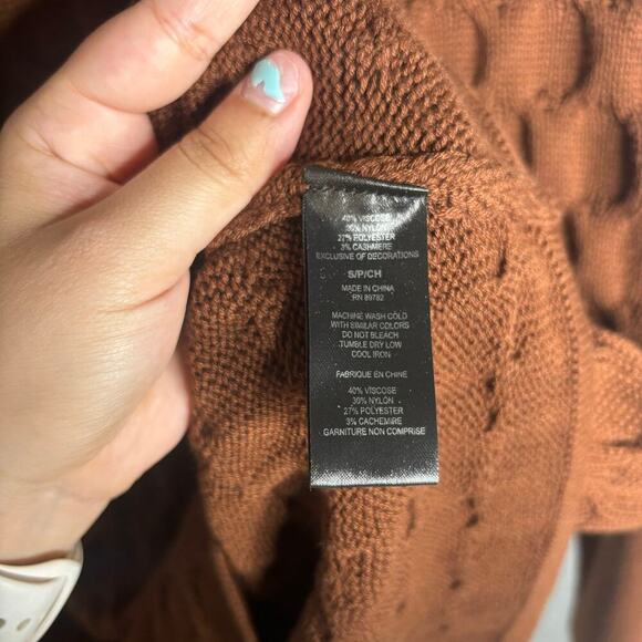 Natori Textured Mandalay Turtleneck Wedge Top Cognac Size S - Picture 8 of 8